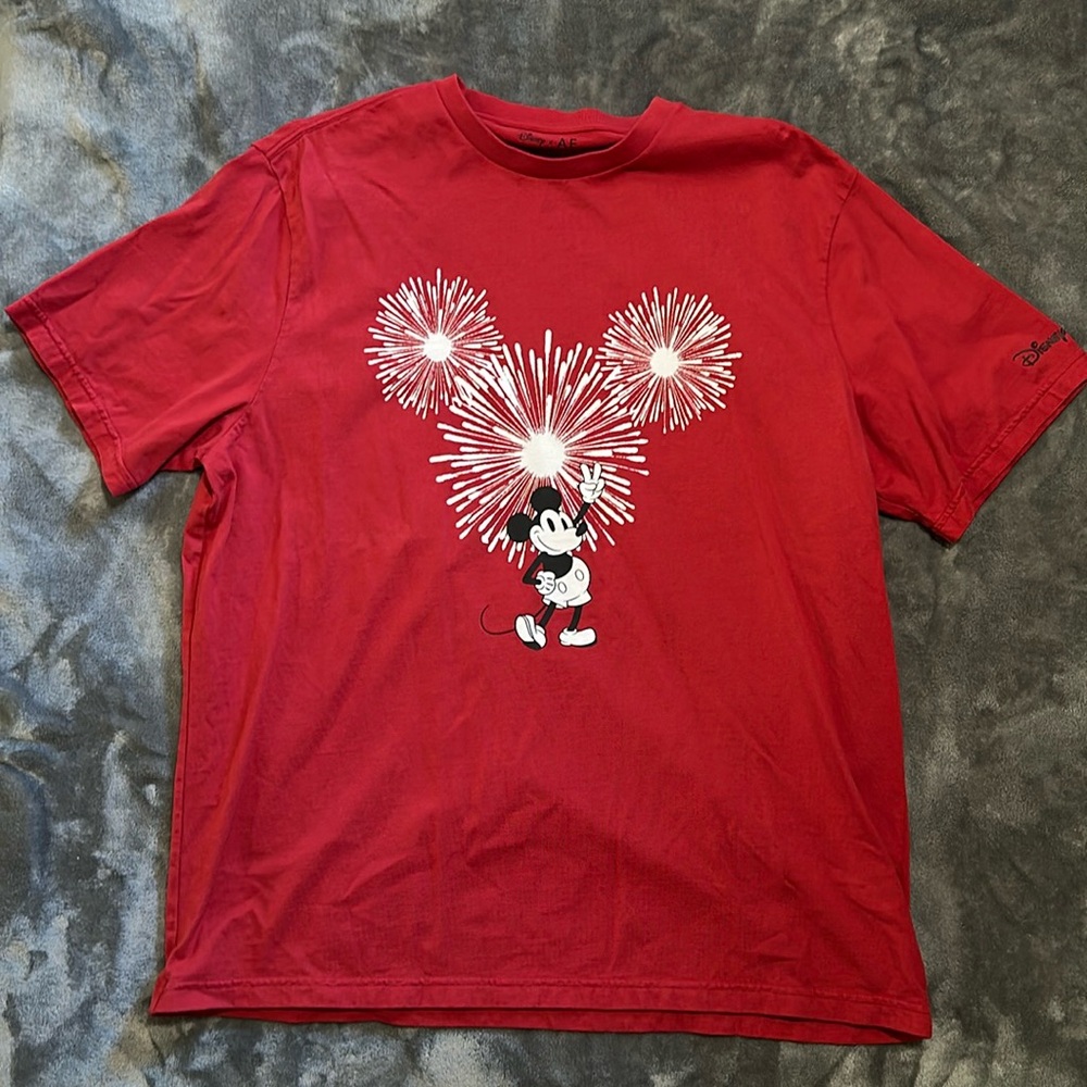 Disney  American Eagle Mickey Mouse Red Shirt size XLarge  Red &White  Fireworks
